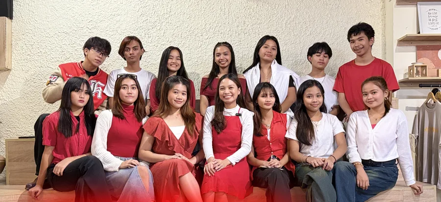 The Guest Experience Ministry team welcoming guests